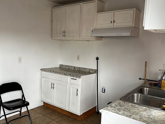 2nd image of 8942 San Luis Ave