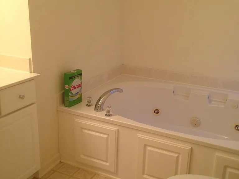 2-Person Jetted Tub- Easy Clean