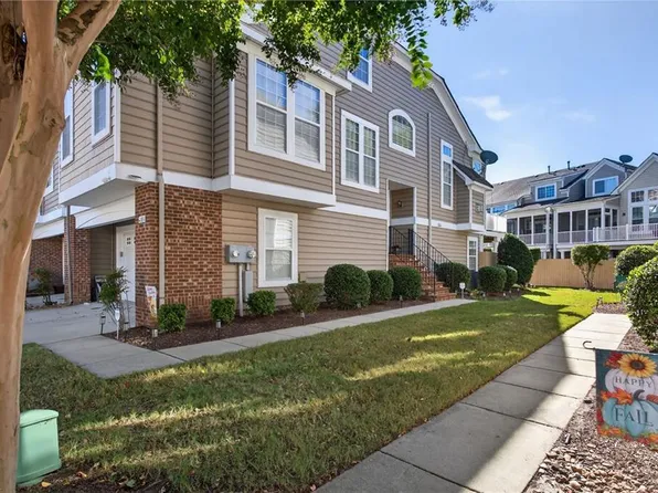 1014 Bay Breeze Dr, Suffolk, VA 23435