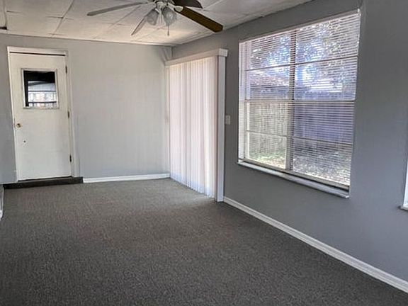 3rd image of 2467 Mercury Dr