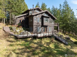 61 Sunrise Bluff Ln, Olga, WA 98279
