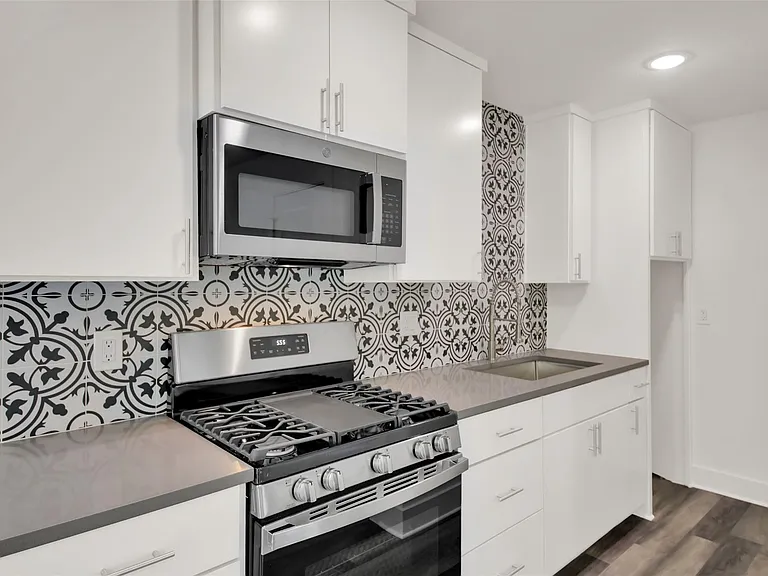 2101 Benwick Cir #B — Photo 8