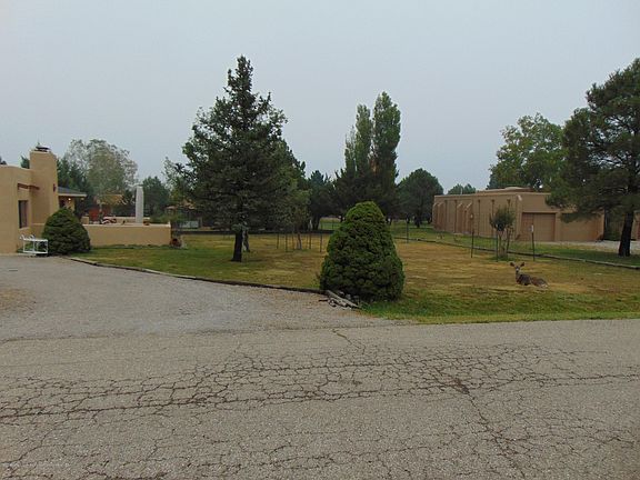 2nd image of 101 Mesa Vista Ln