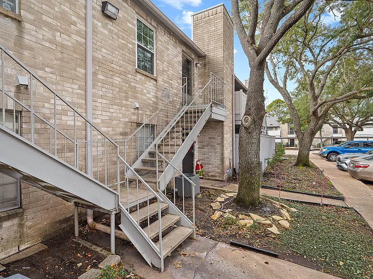 10733 Braes Bend Dr #10733 — Photo 3