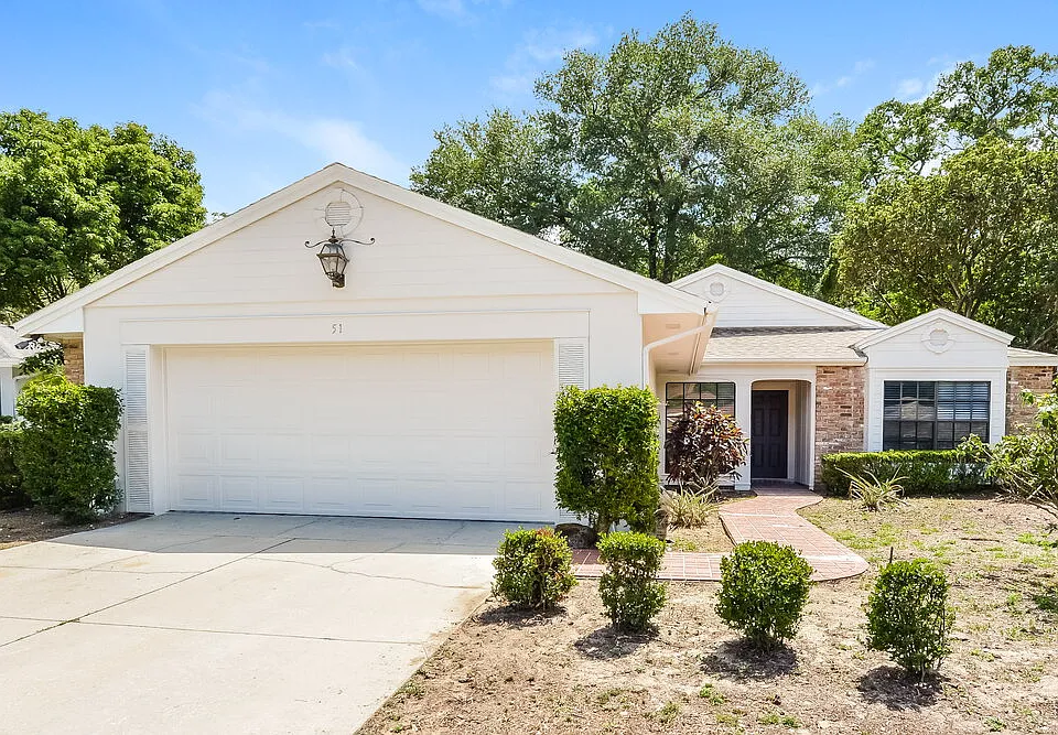 51 Dogwood Ln