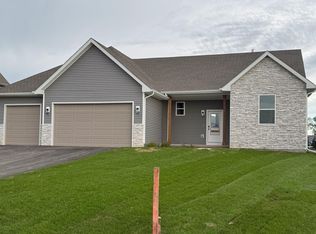 831 Sagamore St, Roscoe, IL 61073