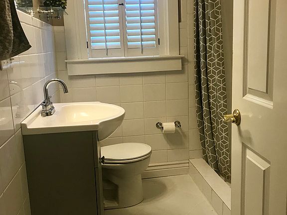 5th image of 6981 Bramble Hill Dr