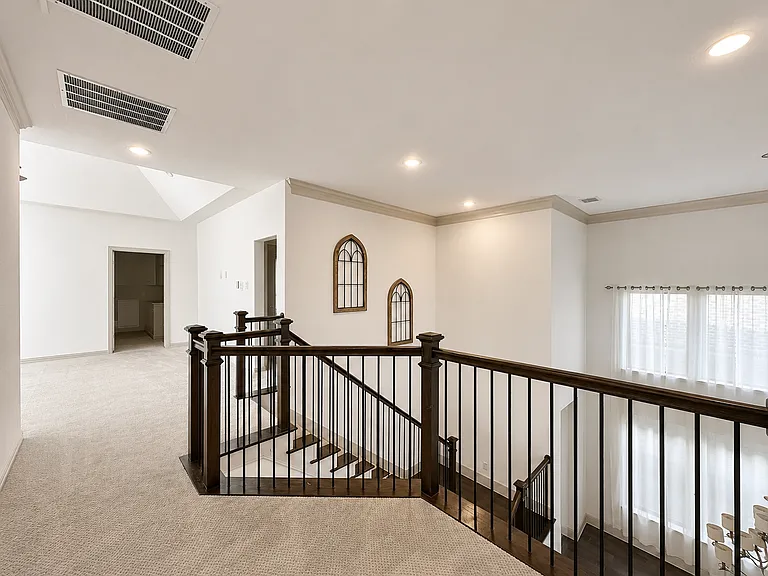 2042 Farmhouse Way — Photo 21