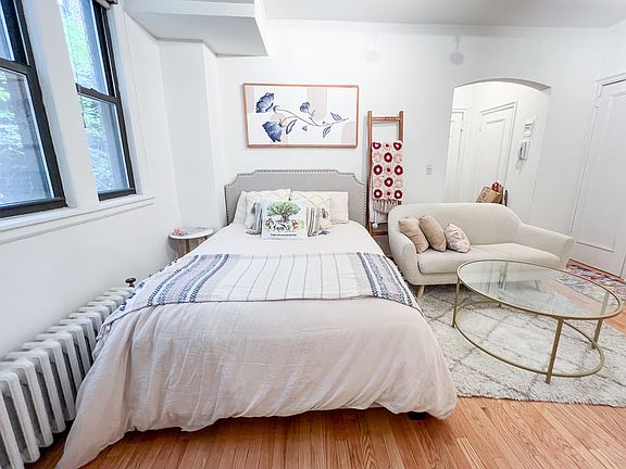 2nd image of 211 E 35th St APT 1F