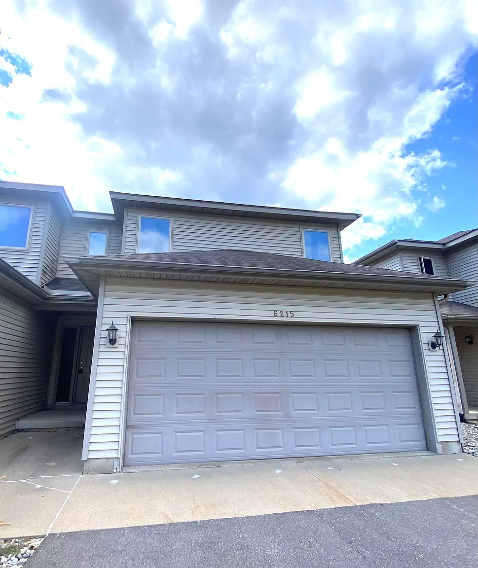 6215 Loretta Ln photo 1