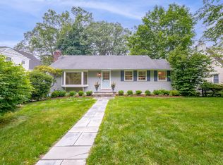 8 Hillcrest Ave, Darien, CT 06820