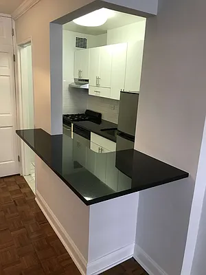 Rented by Metropolis Real Estate of Manhattan | media 21