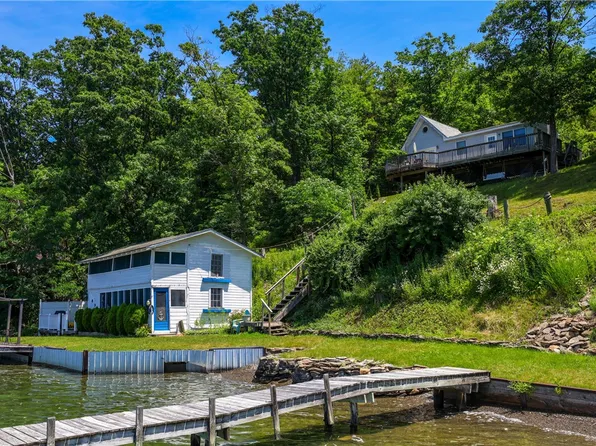 10980-10989 E Lake Rd, Hammondsport, NY 14840