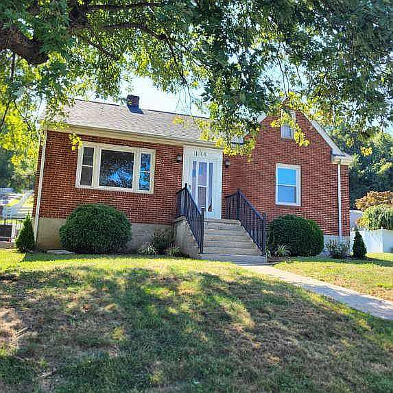 1st image of 196 Albemarle Ave