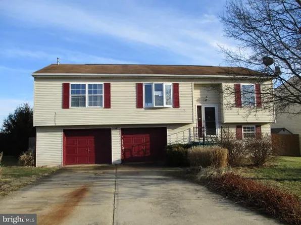 3001 Solar Dr, Dover, PA 17315
