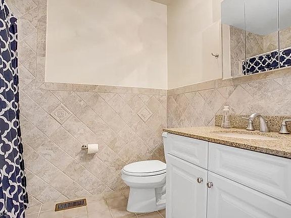 5th image of 26-40 Church St APT 9