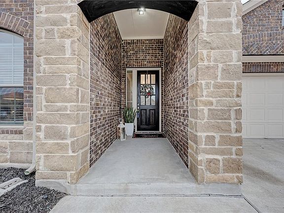 3rd image of 16437 Marcello Dr