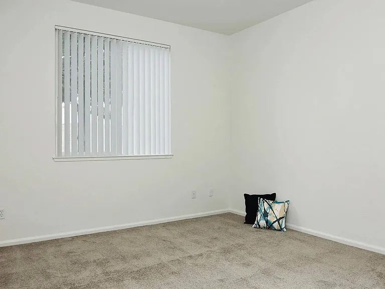 Adelaide Apartments — Photo 25
