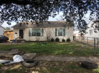 2215 Mountain Lake Rd, Dallas, TX 75224