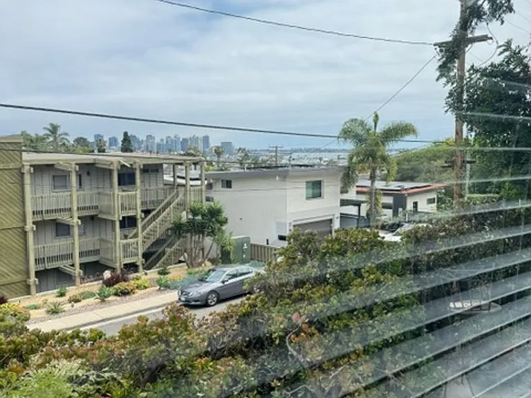 Keating — Photo 11