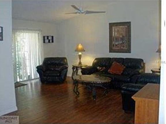 4th image of 52 Penzance Ct