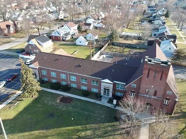 1st image of 786 Kenmore Ave #13