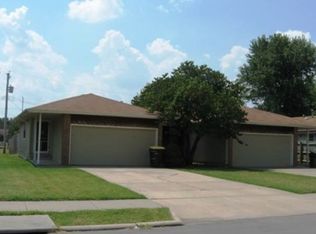 912 W Edgewood St, Springfield, MO 65807