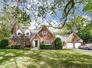 47 Grandon Rd, Oakwood, OH 45419