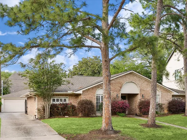 12630 Kingsride Ln, Houston, TX 77024