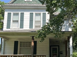 1348 SW Mulvane St, Topeka, KS 66604