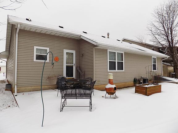 4th image of 2411 Meadow Creek Dr
