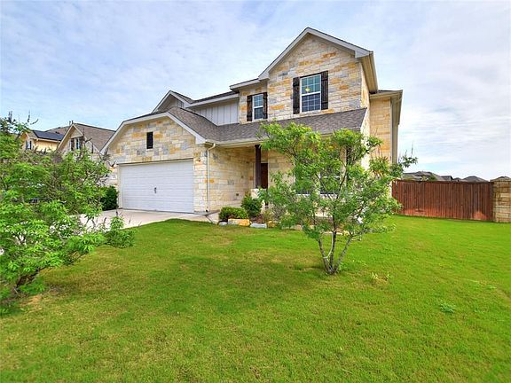 2nd image of 100 Assisi Ln
