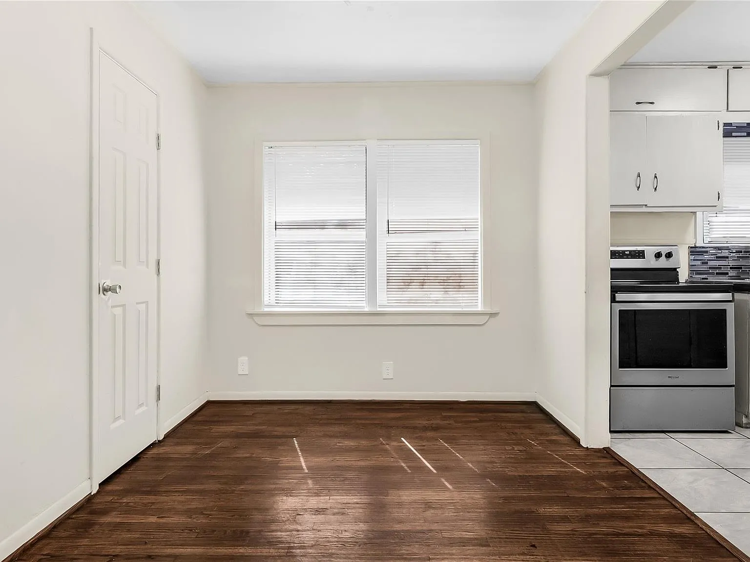3 bed, 1050 sqft, $1,300 — Photo 4