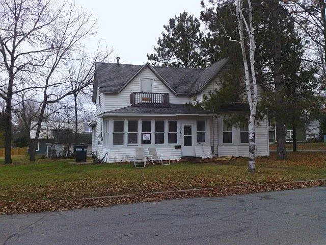 1121 6th Ave E