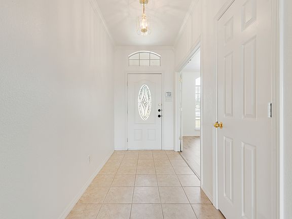 3rd image of 4907 Vaquero Ct