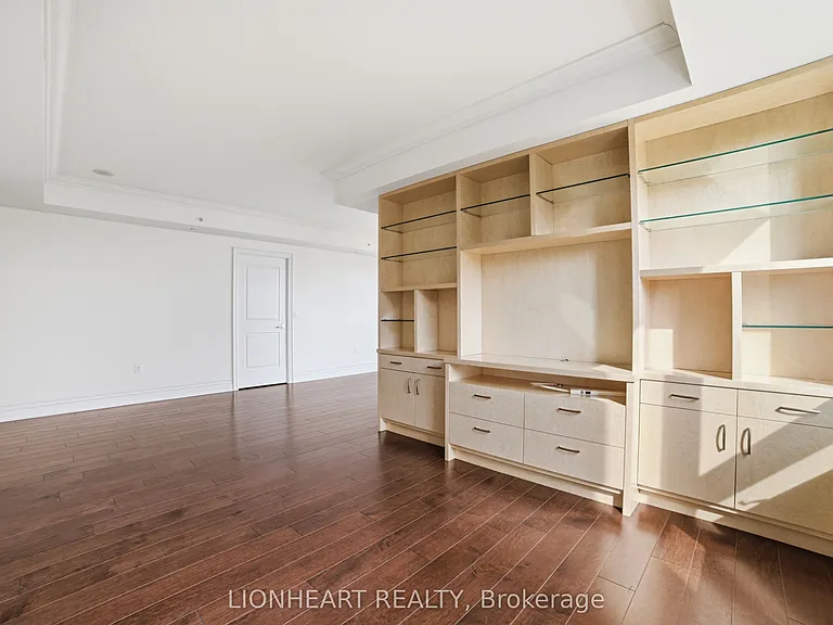 3500 Lakeshore Rd W #328C — Photo 31