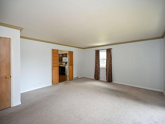 5th image of 258 Hawthorne Blvd