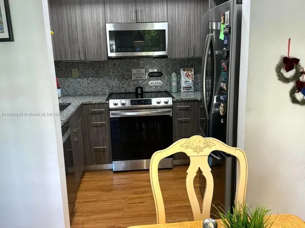 9030 SW 125th Ave #E210, Miami, FL 33186