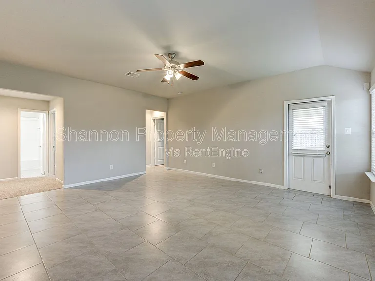 8002 Carillon Way — Photo 6