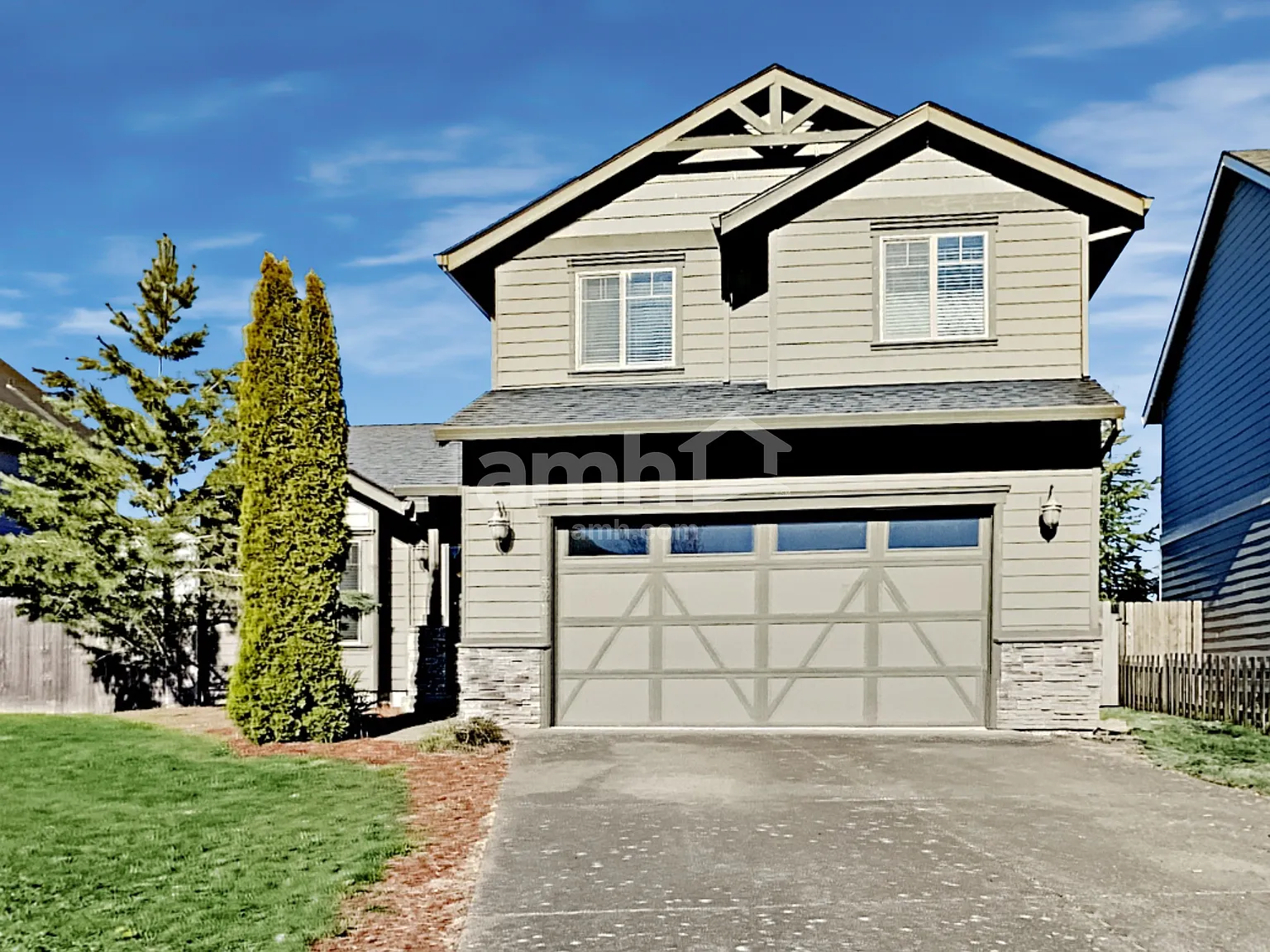 521 SE Jack Ave photo 1