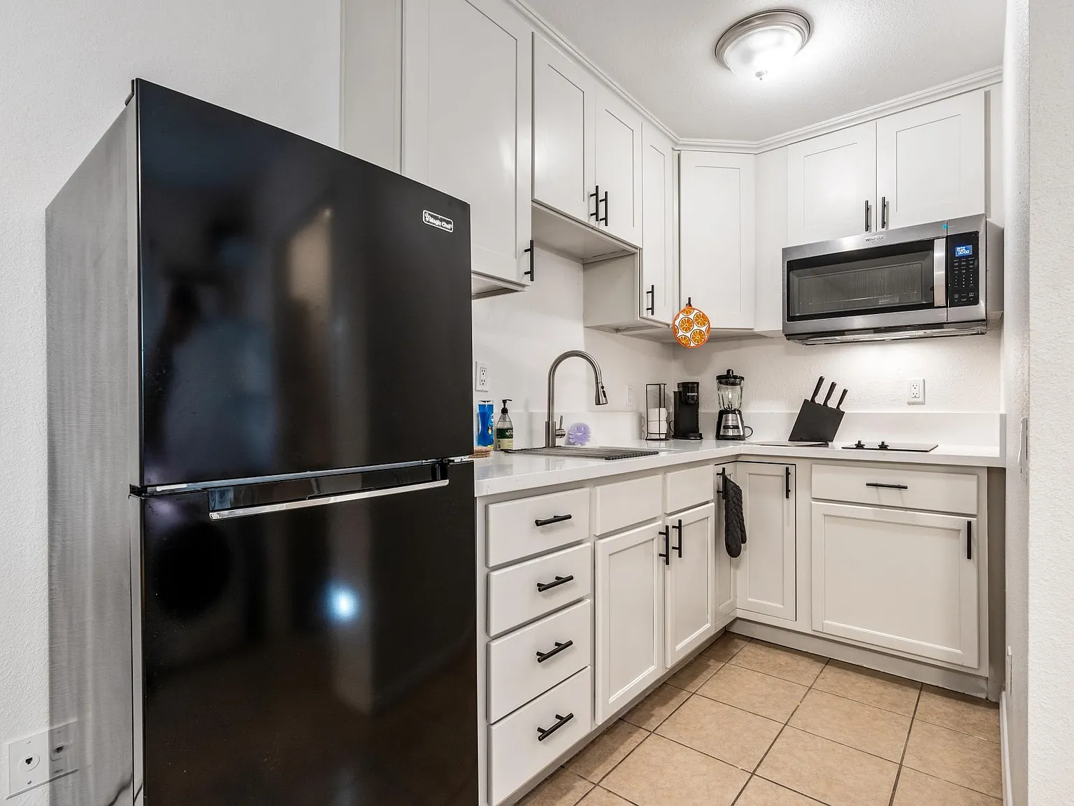 Studio, 500 sqft, $1,800 — Photo 4