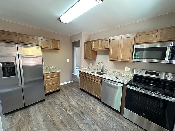 2nd image of 8346 Richard Ave