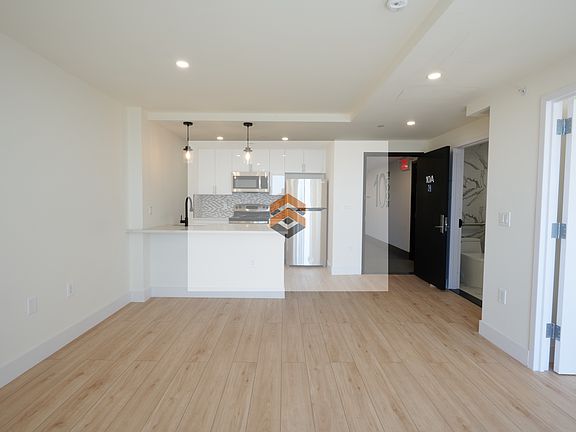 4th image of 33 Bedford Park Blvd #A