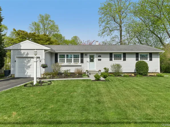 59 Gaymore Road, Port Jefferson Station, NY 11776