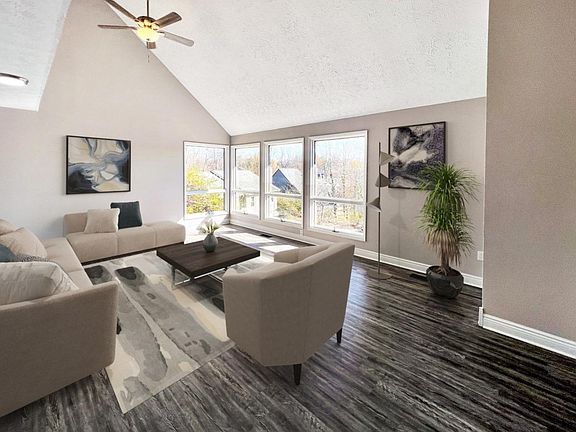 3rd image of 5431 Falcon Ln
