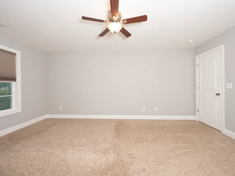 490 Lotus Ct — Photo 26