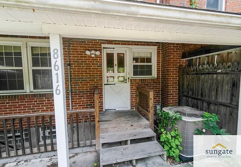 8616 Pleasant Plains Rd — Photo 35
