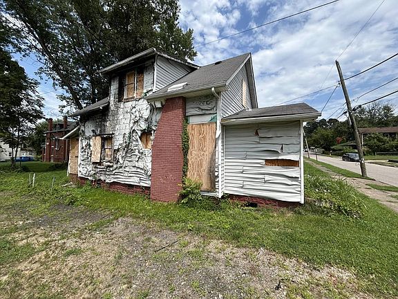 3rd image of 1830 Hall Ave