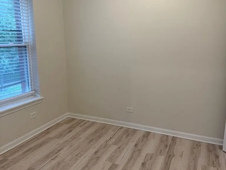 Where Convenience Meets Comfort Updated 23 Beds by the Morse Red Line — Photo 7