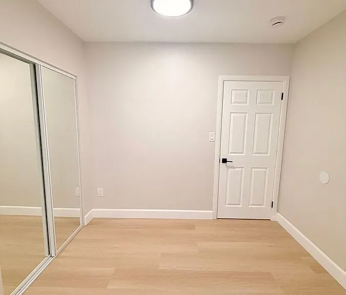 1005 N Berendo St #1 — Photo 7